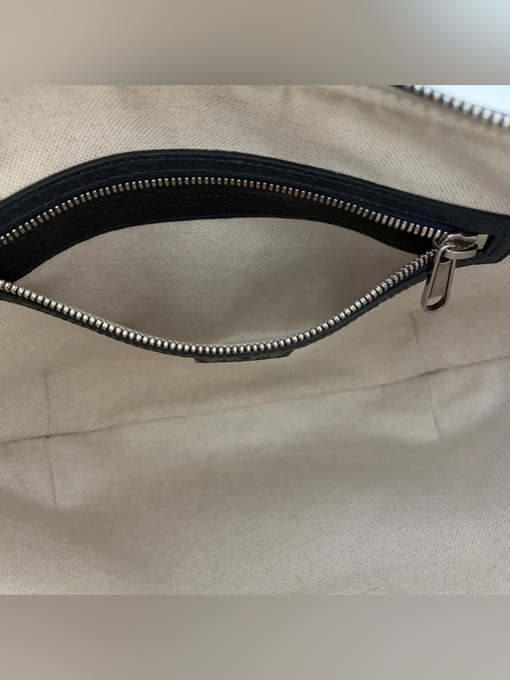 Gucci GG Supreme Canvas Shoulder Bag — Beige/Blue/Red, Silver Hardware Authentic - Picture 8 of 16